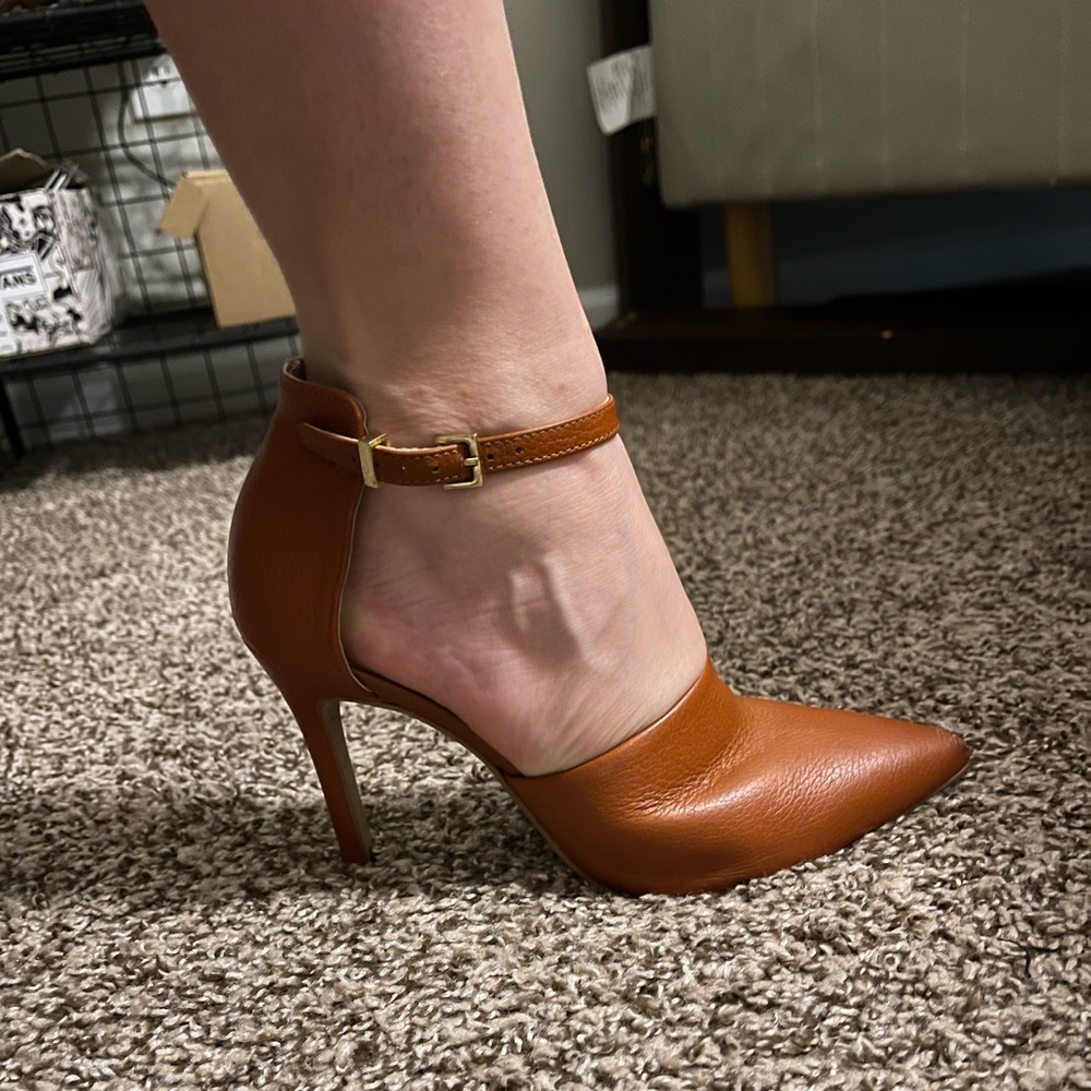 Terracotta shoe leather upper